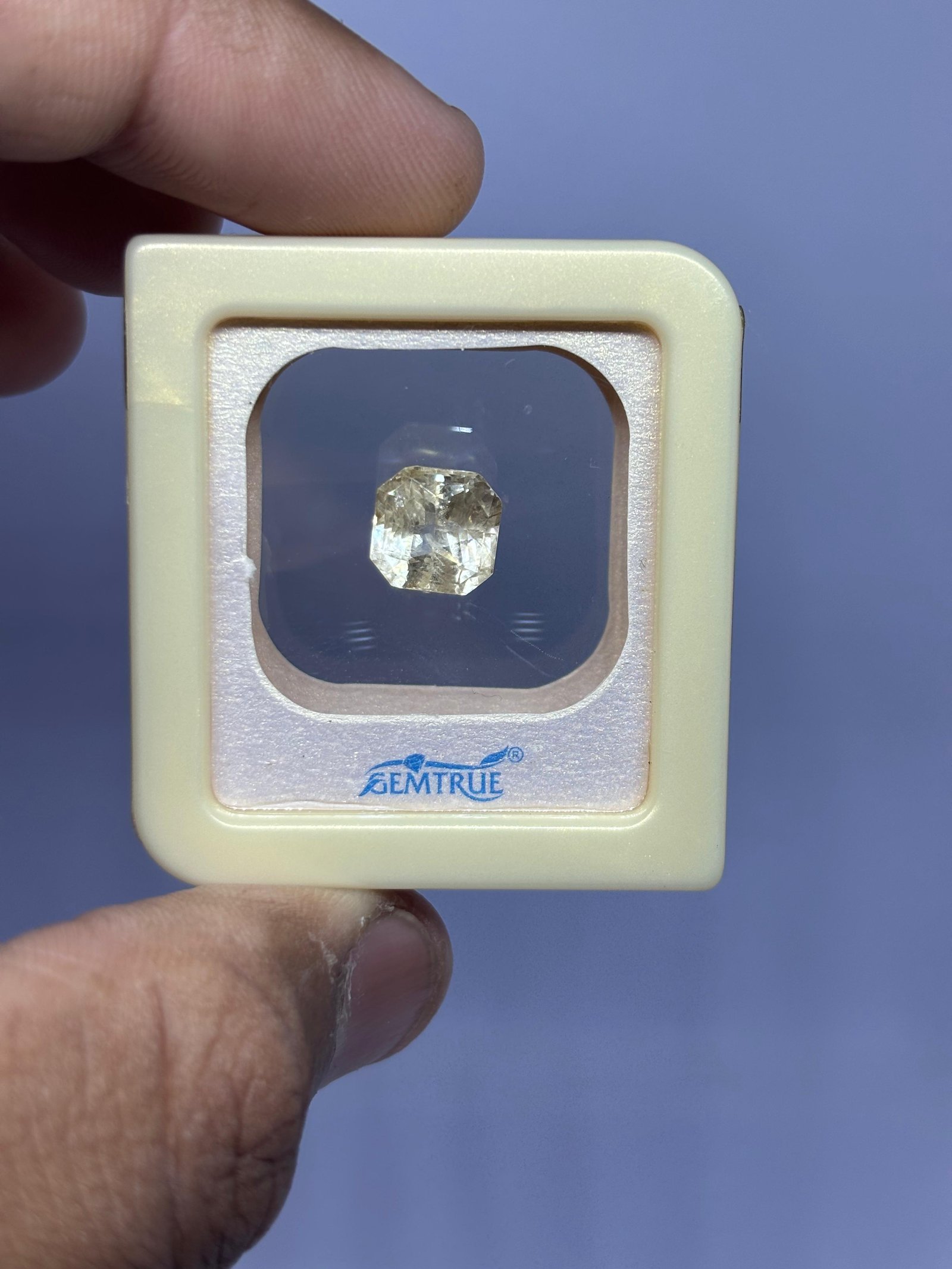 Yellow sapphire 